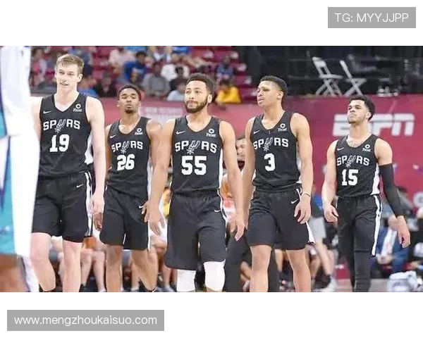 周五竞彩篮球焦点对决：勇士与马刺再战谁能笑到最后